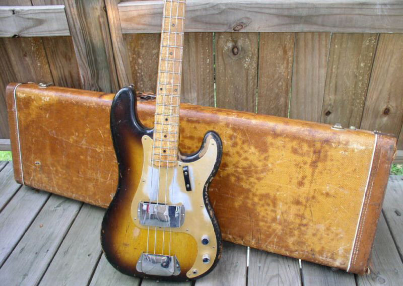 Fender Precision Bass 1958 Vintage Guitar 2.jpg